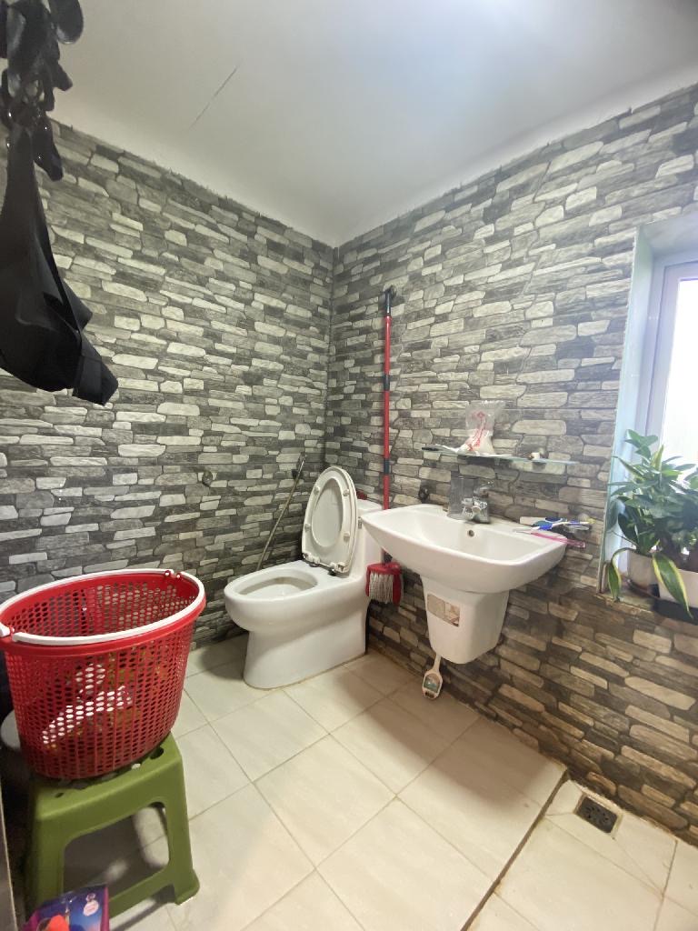 TẬP THỂ  LÔ GÓC TRUNG TÂM QUẬN HAI BÀ TRƯNG - SÁT HOÀN KIẾM - TOÀN CÁN BỘ VÀ BÁC SĨ Ở - TIỆN ÍCH NGAY CẠNH BVQĐ 108 VÀ BV HỮU NGHỊ VIỆT - XÔ