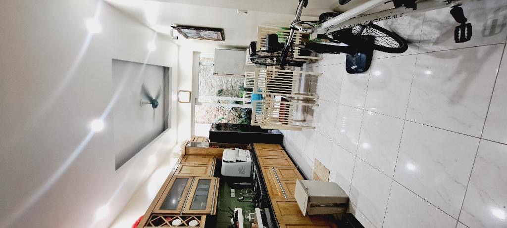 NHÀ ĐẸP - GẦN PHỐ 2 THOÁNG - CHỈ VIỆC XÁCH VALI VỀ Ở - CÁCH CÔNG VIÊN THỐNG NHẤT 300M.