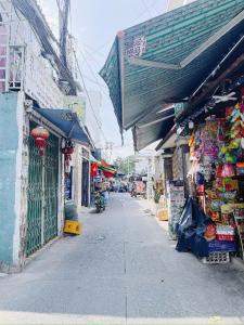 SIÊU PHẨM NGUYỄN VĂN QUỲ, QUẬN 7