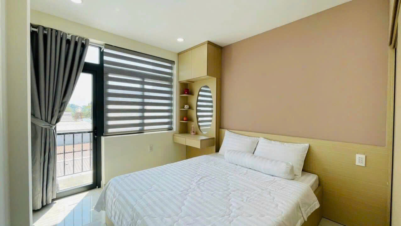 BÁN NHÀ NHỈNH 5 TỶ - NHÀ 4 TẦNG 53tw33