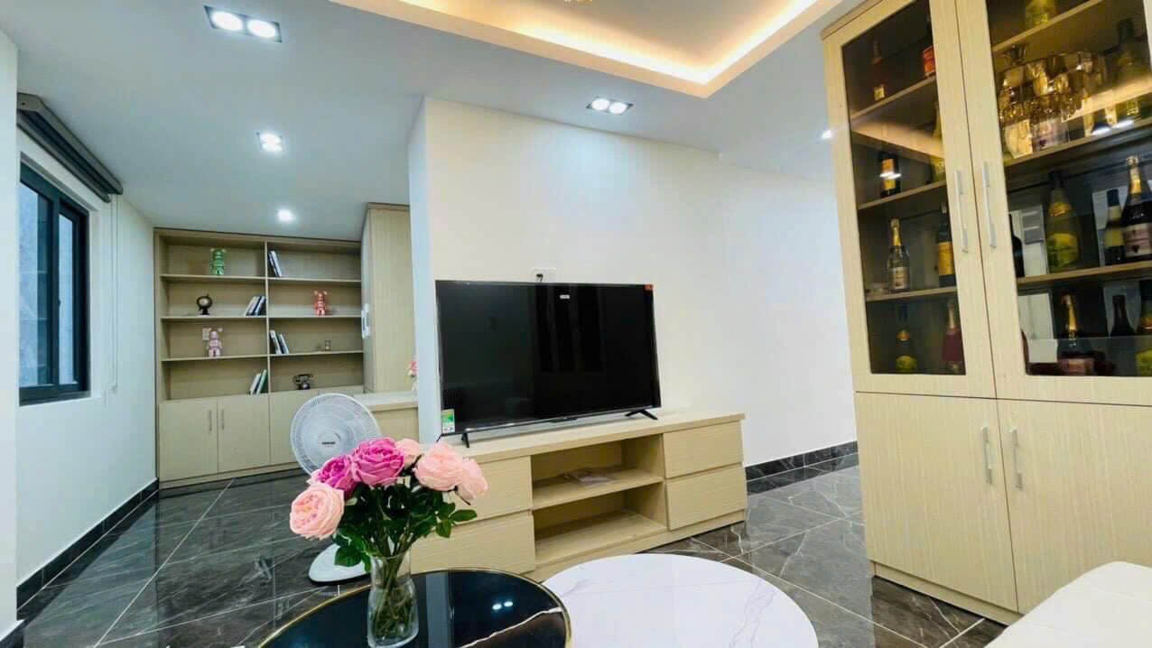 BÁN NHÀ NHỈNH 5 TỶ - NHÀ 4 TẦNG 3252T3