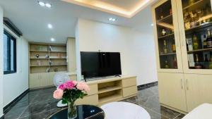 BÁN NHÀ NHỈNH 5 TỶ - NHÀ 4 TẦNG –46Y464