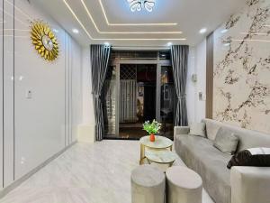 BÁN NHÀ NHỈNH 5 TỶ - NHÀ 4 TẦNG 4634TWE3