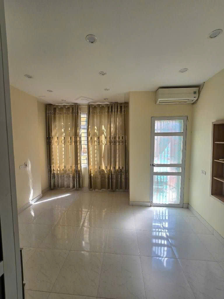 Bán nhanh nhà 3 tầng Nguyễn Khánh Toàn, 25m2, giá hơn 7 tỷ