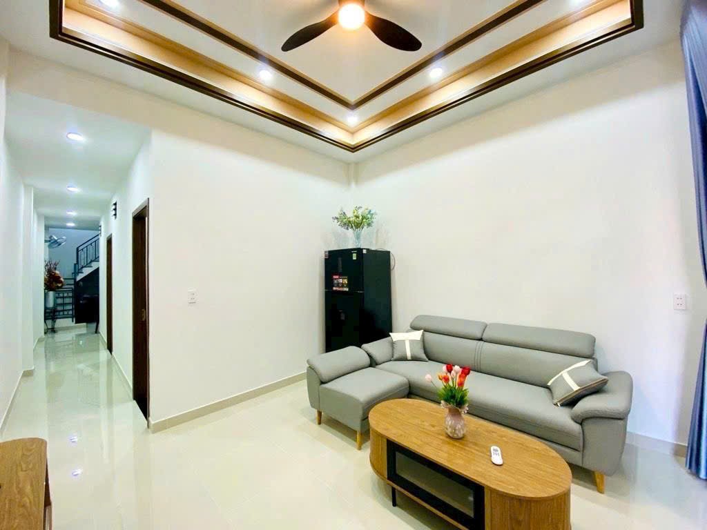 Nhà mặt phố.khu kinh doanh tốt