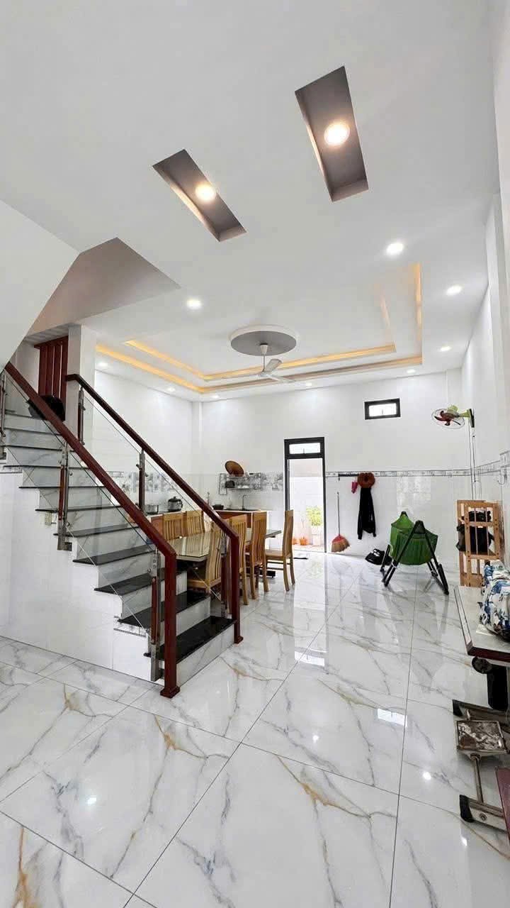 Nhà mặt phố.khu kinh doanh tốt