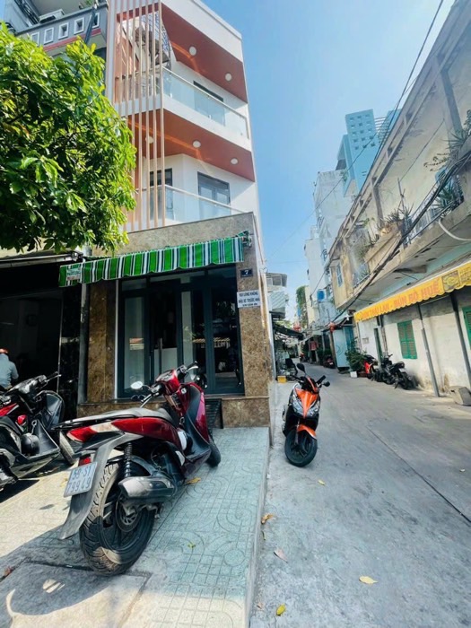 Nhà mặt phố.khu kinh doanh tốt