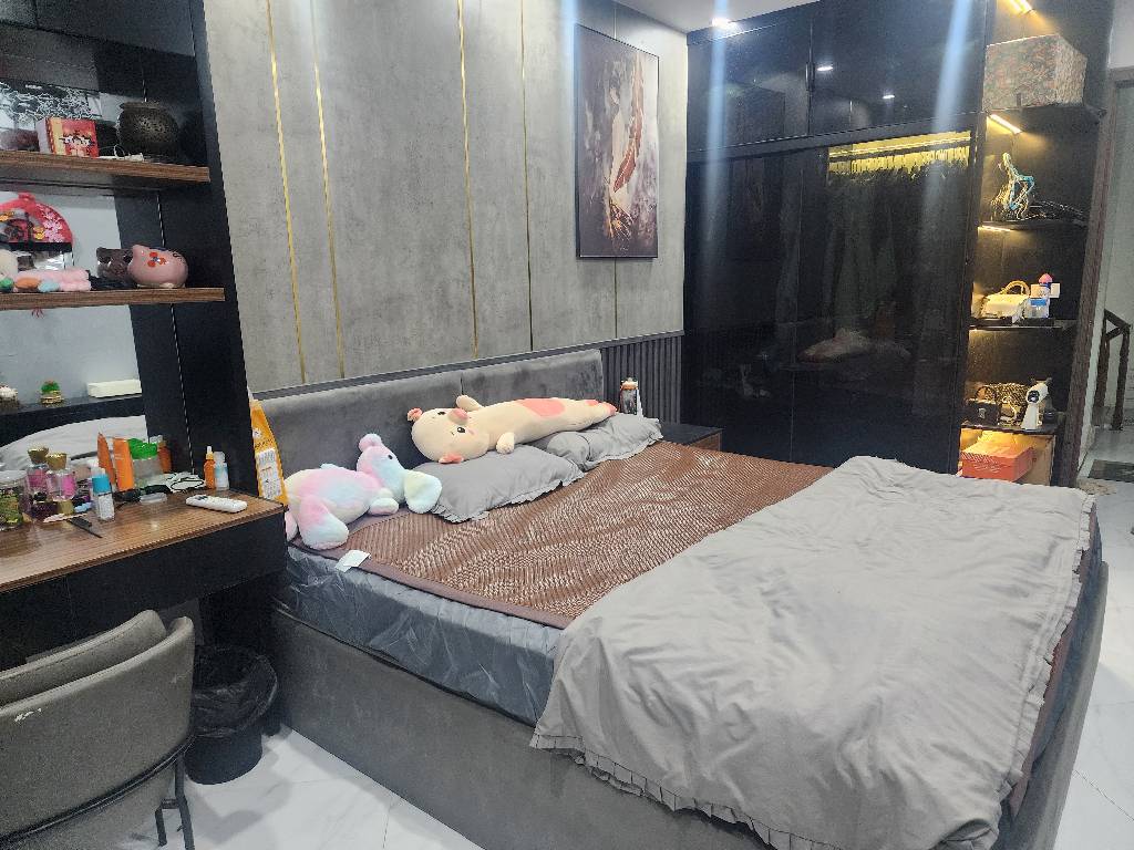 HÀNG XÓM CIPUTRA - 6X TỶ 6 TẦNG NGÕ XE MÁY TRÁNH