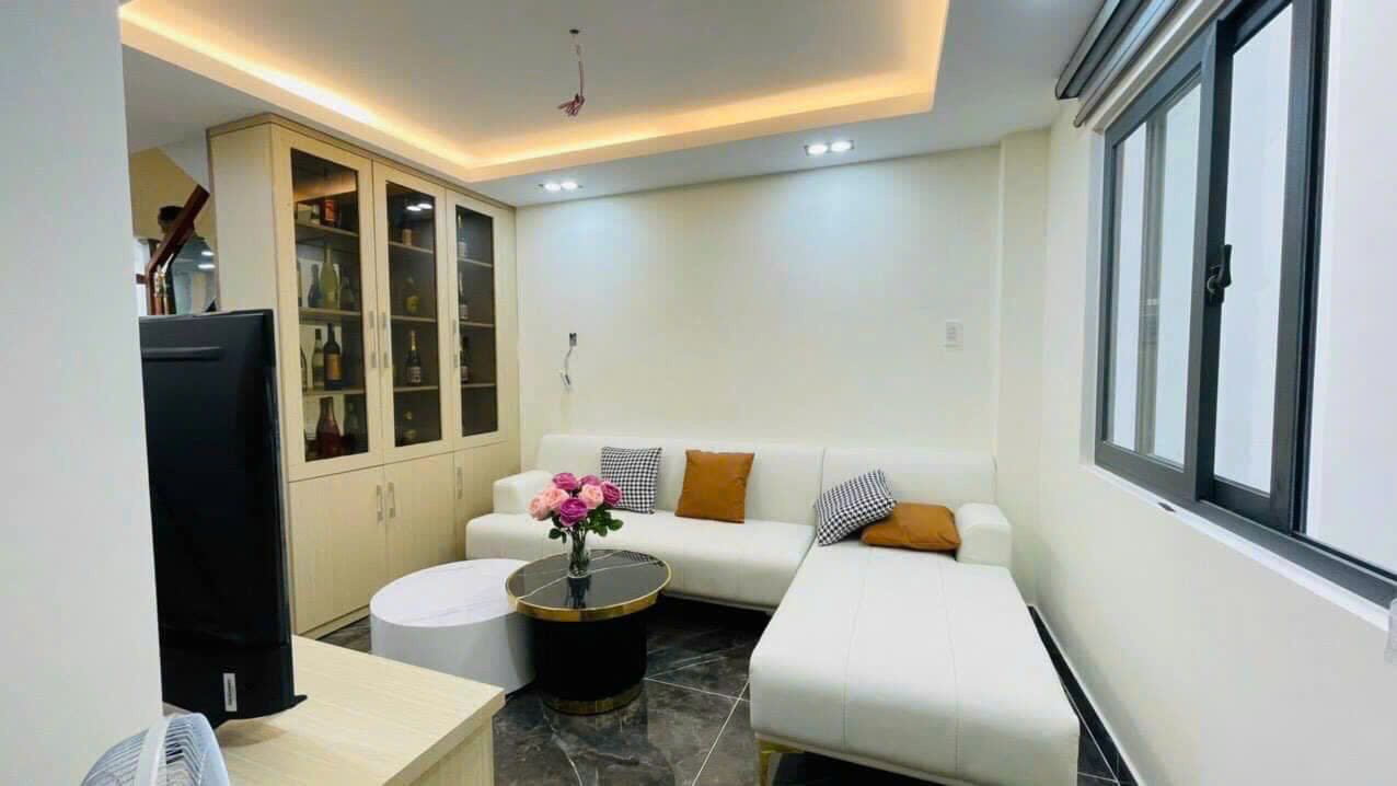 BÁN NHÀ NHỈNH 5 TỶ- SỔ HỒNG RIÊNG 2EWTWGES