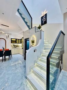 BÁN NHÀ NHỈNH 5 TỶ- SỔ HỒNG RIÊNG 2R32R2