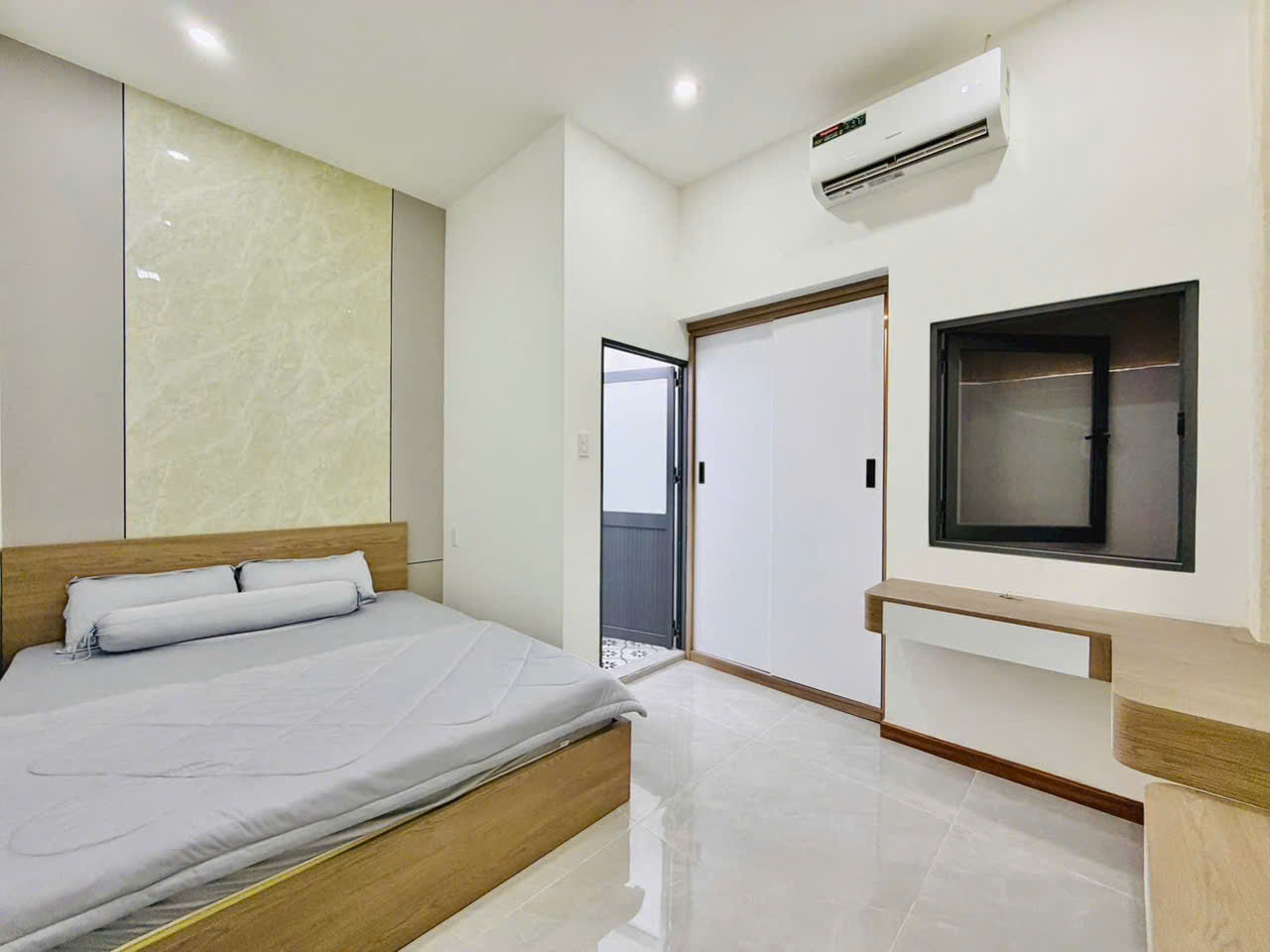 BÁN NHÀ NHỈNH 5 TỶ- SỔ HỒNG RIÊNG yihkhk888