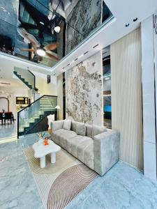 BÁN NHÀ NHỈNH 5 TỶ- SỔ HỒNG RIÊNG kyyiyi777979