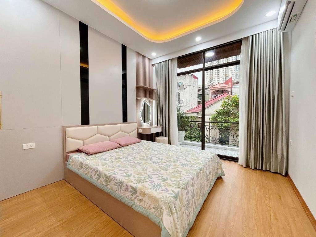 Bán Nhà Nguyễn Thị Định