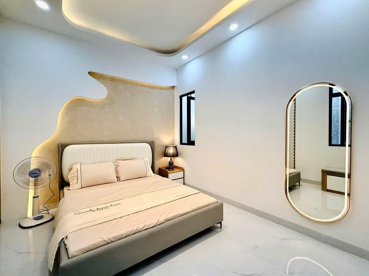 Lê Quang Định- Bình Thạnh - 3 tầng - 60m2 vuông chuẩn - Trung tâm tiện ích - Giá nhỉnh 8 tỷ TL