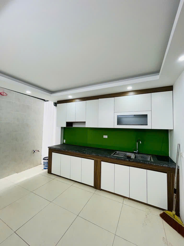 Bán nhà thanh trì ngọc hồi 40m,4 tầng, giá 5.5 tỉ