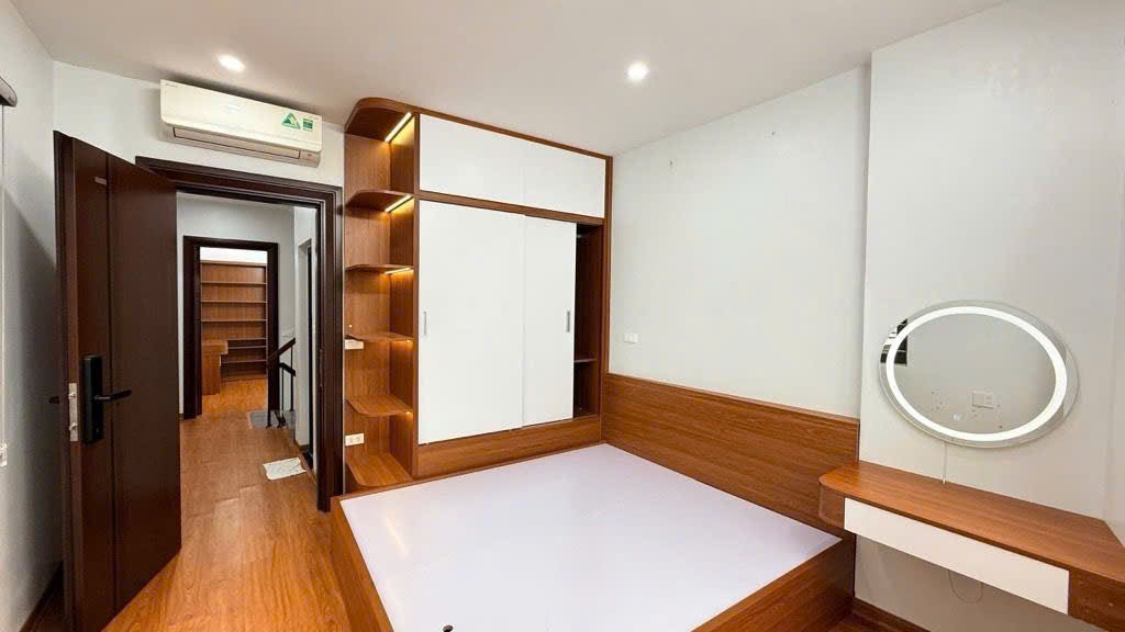 BÁN NHÀ KHU ĐẤU GIÁ QUỲNH ĐÔ, 40M, 4 TẰNG, GIÁ 5 TỈ