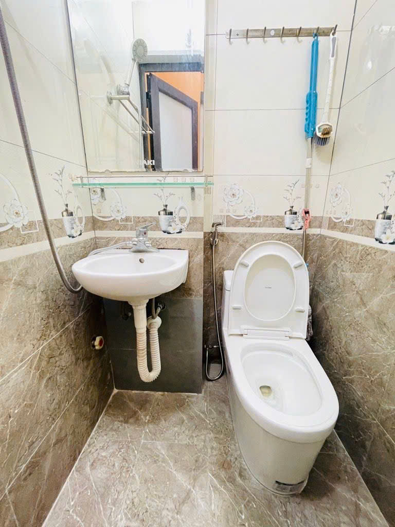 nhà mặt phố  tựu liệt thanh trì 5 tầng, giá 4,2 tỉ