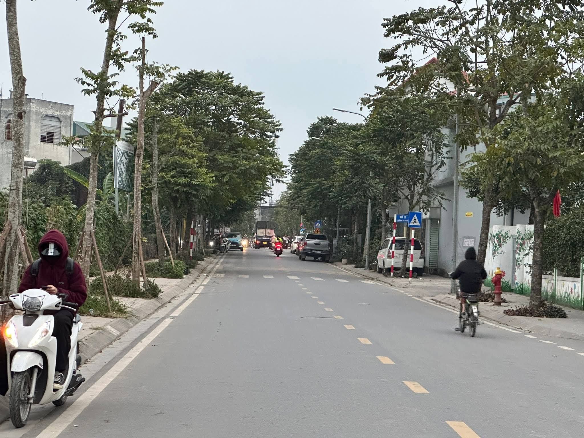 BÁN NHÀ NGUYỄN KHANG – CẦU GIẤY, DT 30 M, 3T, GIÁ 10.8 tỷ.