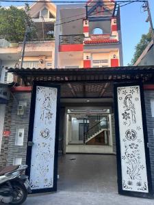 Nhà Bình Tân – Hẻm xe hơi 7m – Ngang 4m dài 27m – 1 trệt 2 lầu – Giá 6.9 tỷ