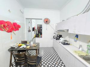 Trung tâm Ba Đình khu phân lô cán bộ, nhà cực hiếm 6 tầng thang máy, xây mới, hoàn thiện tỉ mỉ