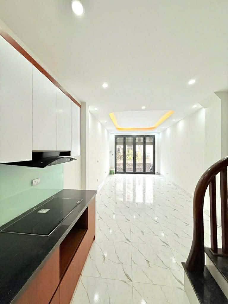 Ô TÔ ĐỖ CỔNG - HOÀNG MAI - 33m² x 5 TẦNG - 8.x TỶ (CÓ TL)