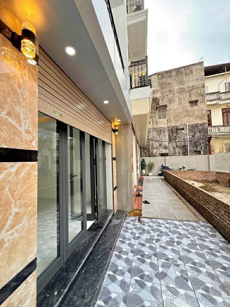 Ô TÔ ĐỖ CỔNG - HOÀNG MAI - 33m² x 5 TẦNG - 8.x TỶ (CÓ TL)