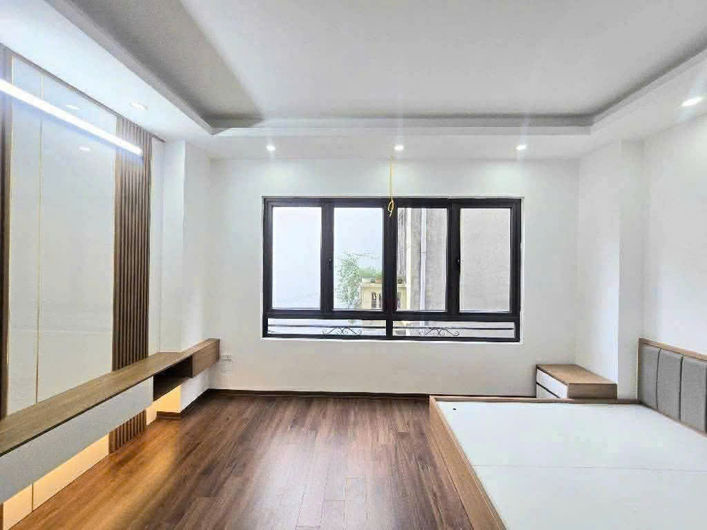 THANG MÁY, GẦN CHỢ, BỆNH VIỆN LỚN, Tứ Hiệp Thanh Trì Nhà Mới 40m²x 6 tầng, nhỉnh 8 tỷ.