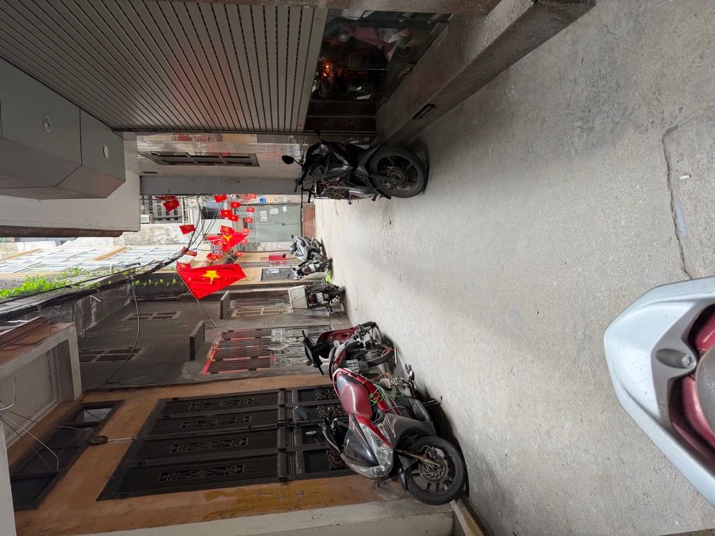 Cần bán căn Khâm Thiên,Sổ đỏ vuông đẹp,trung tâm quận