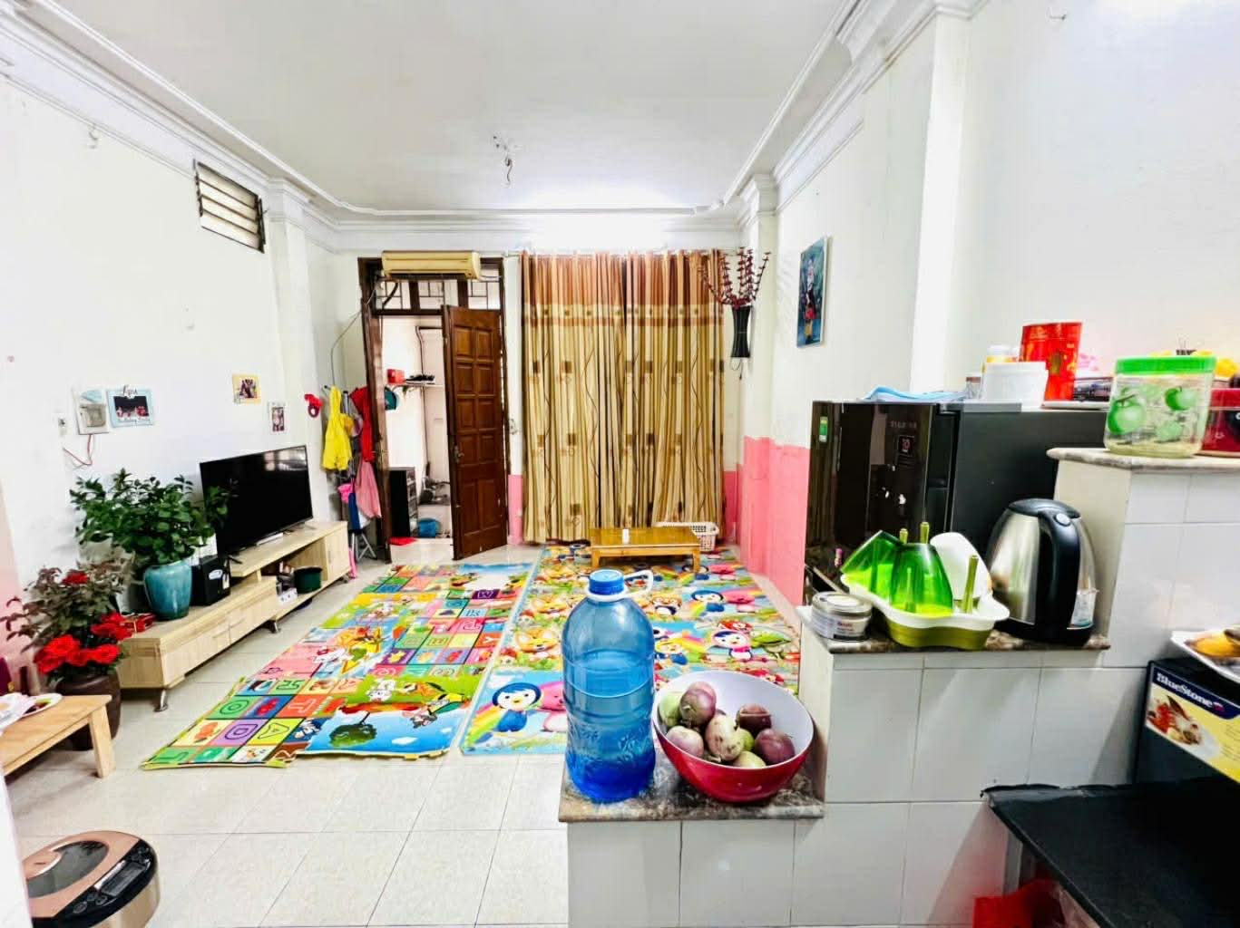 Siêu hiếm! Phố Nguyễn Trường Tộ, ngõ rộng 1 nhà ra phố, căn góc siêu thoáng, dân xây 37m*4T full NT