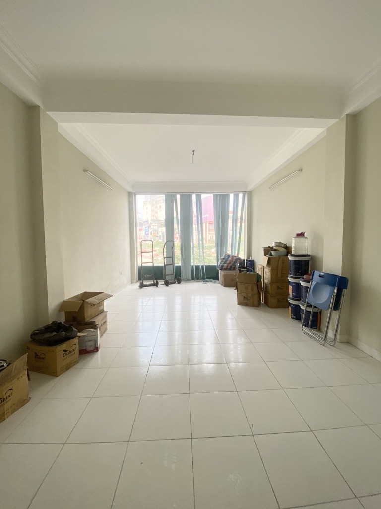 Nhà mặt đường Hoàng Mai cần bán