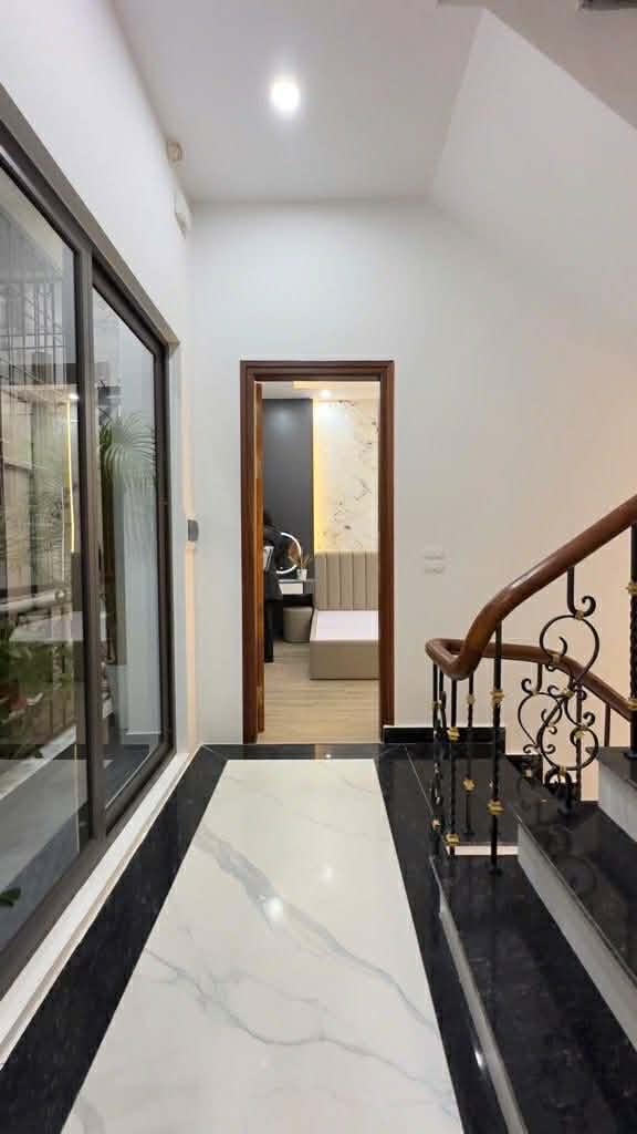 NHÀ PHỐ GỐC ĐỀ - MINH KHAI, DT 50M2, ĐẦY ĐỦ NỘI THẤT, 4TẦNG, GIÁ NHỈNH 9 TỶ.