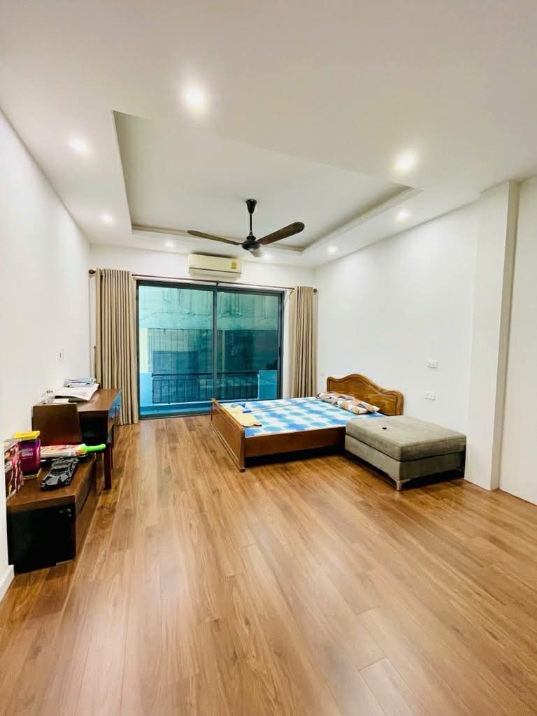 PHỐ THANH NHÀN, DT38M2, GẦN HỒ, CÔNG VIÊN, 5 TẦNG, MT4.7M, GIÁ NHỈNH 7 TỶ.