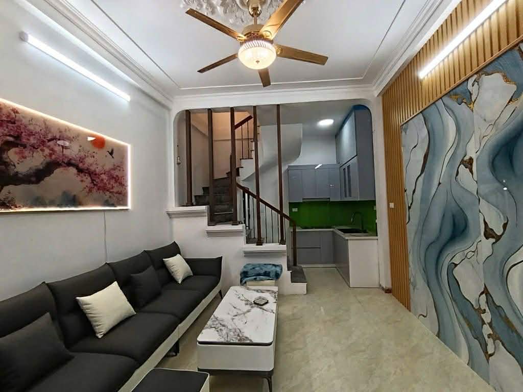 5 Tỷ, NGUYỄN CHÍNH – TÂN MAI, NHÀ MỚI, NGÕ RỘNG, LÔ GÓC   Diện tích: 28m²  Thiết kế: 5tầng – phòng rộng – Lô góc, ánh sáng tràn ngập