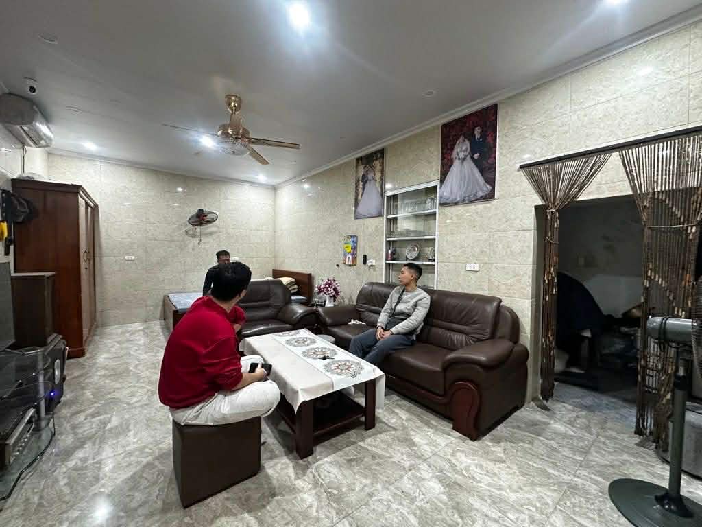 NHÀ PHỐ TÂN MAI, GẦN ĐƯỜNG, DT 99M2, GẦN CHỢ, GIÁ CỰC KỲ MỀM 9.9 TỶ