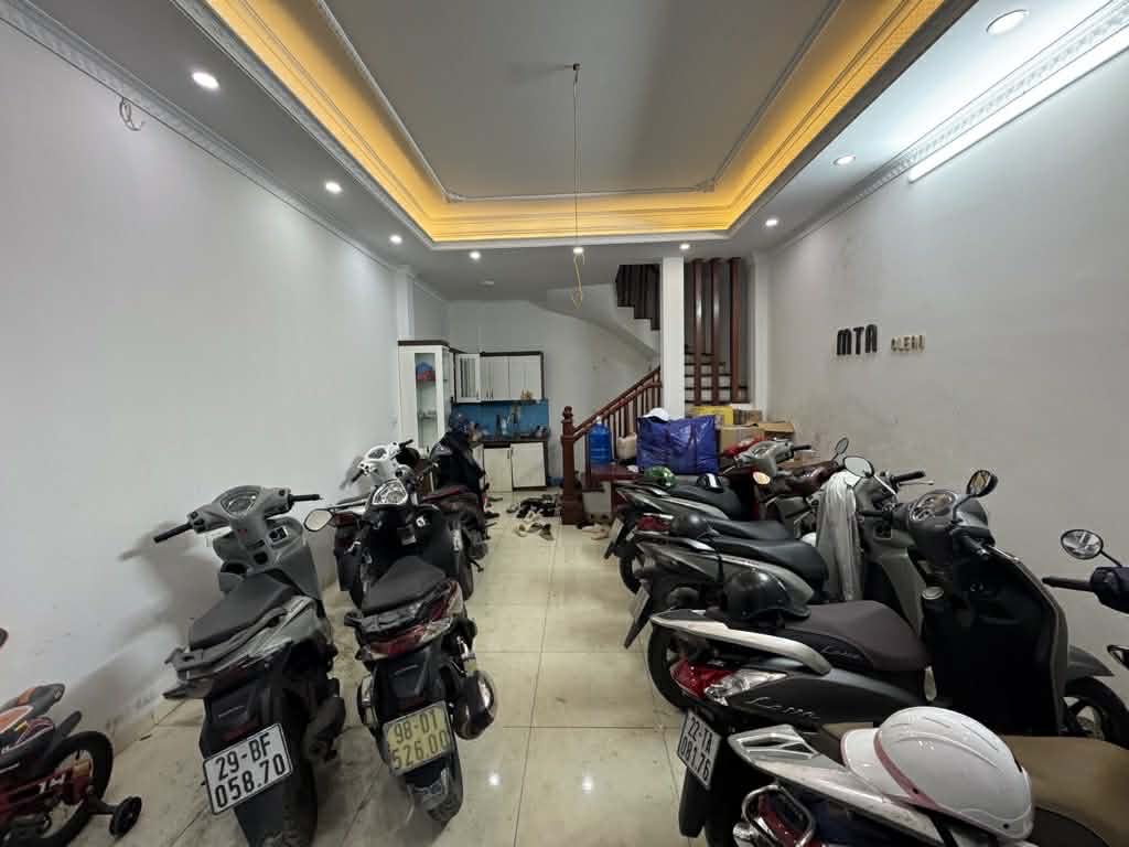 HIẾM THẬT SỰ – NHÀ ĐẸP MINH KHAI, NGÕ Ô TÔ  Giá 8.5 TỶ – Trung tâm HAI BÀ TRƯNG Diện tích: 32m² (xây dựng ~36m²)