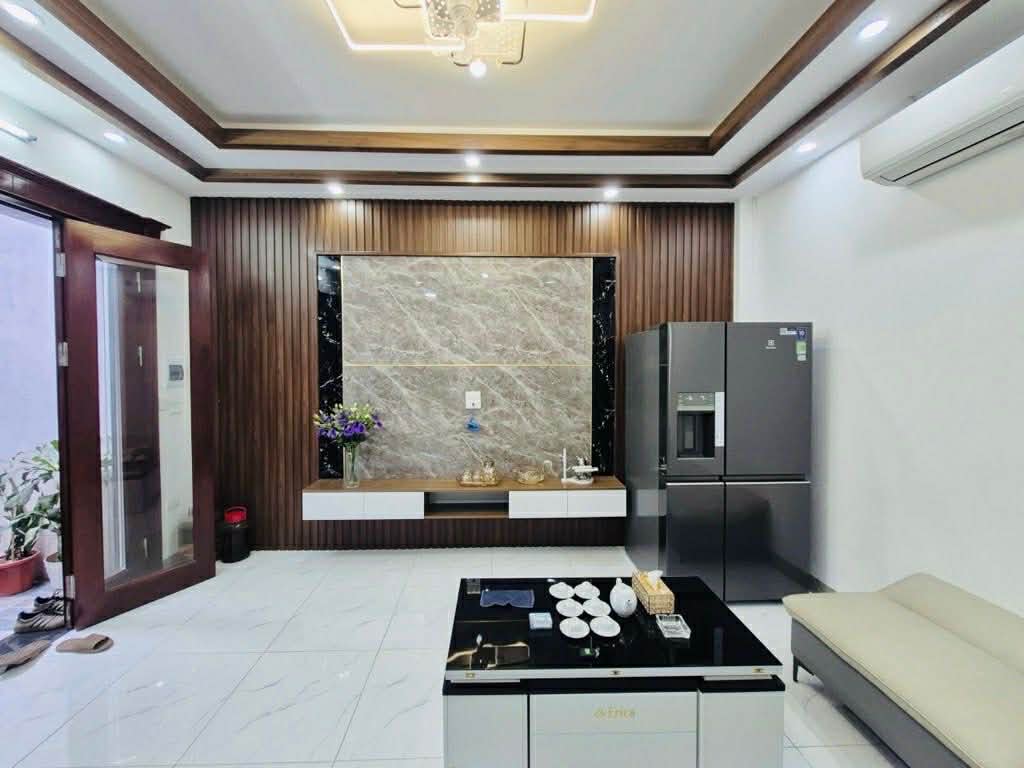 NHÀ PHỐ BẠCH MAI, NGÕ THẲNG TẮP, DT 40M2, GẦN Ô TÔ, 5TẦNG, GIÁ 10.xTỶ