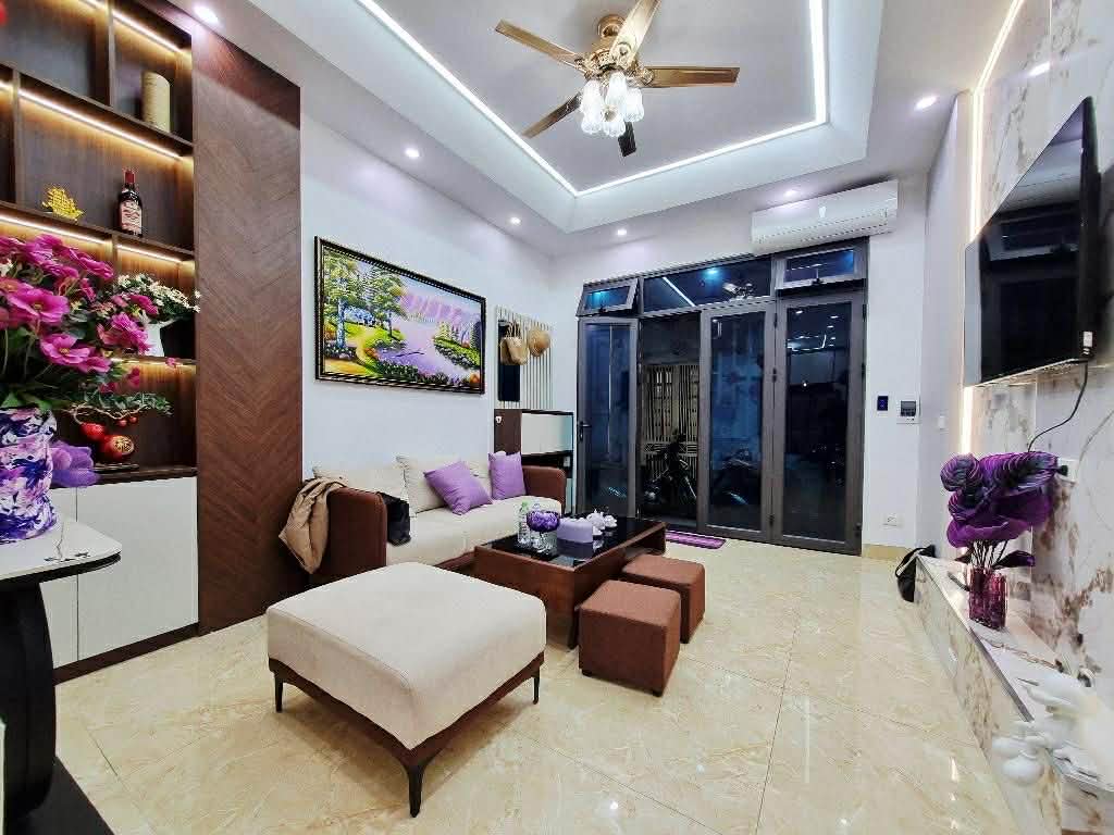 NHÀ PHỐ HỒNG MAI, GẦN PHỐ, DT 40M2, MT3.7, FULL NỘI THẤT, 5TẦNG, GIÁ 9.xTỶ