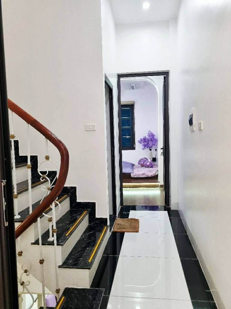 NHÀ PHỐ HỒNG MAI, GẦN PHỐ, DT 40M2, MT3.7, FULL NỘI THẤT, 5TẦNG, GIÁ 9.xTỶ