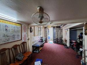 Bán nhà diện  tích 41m2, 4 tầng, mặt tiền 5.5m tại Ngọc Thuỵ, Bồ đề , Long Biên, Hà Nội