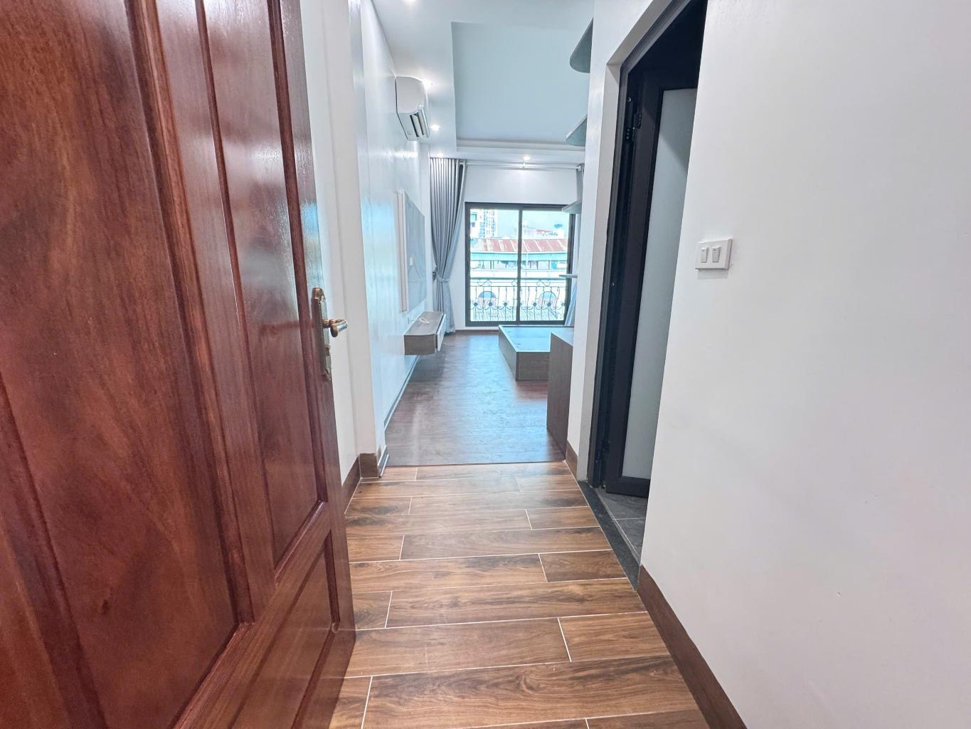 Bán căn nhà siêu phẩm nhà đẹp ở ngay, chỉ cần vít ga nhẹ là ra phố Quang Trung. Giá nhỉnh 8tỷ4