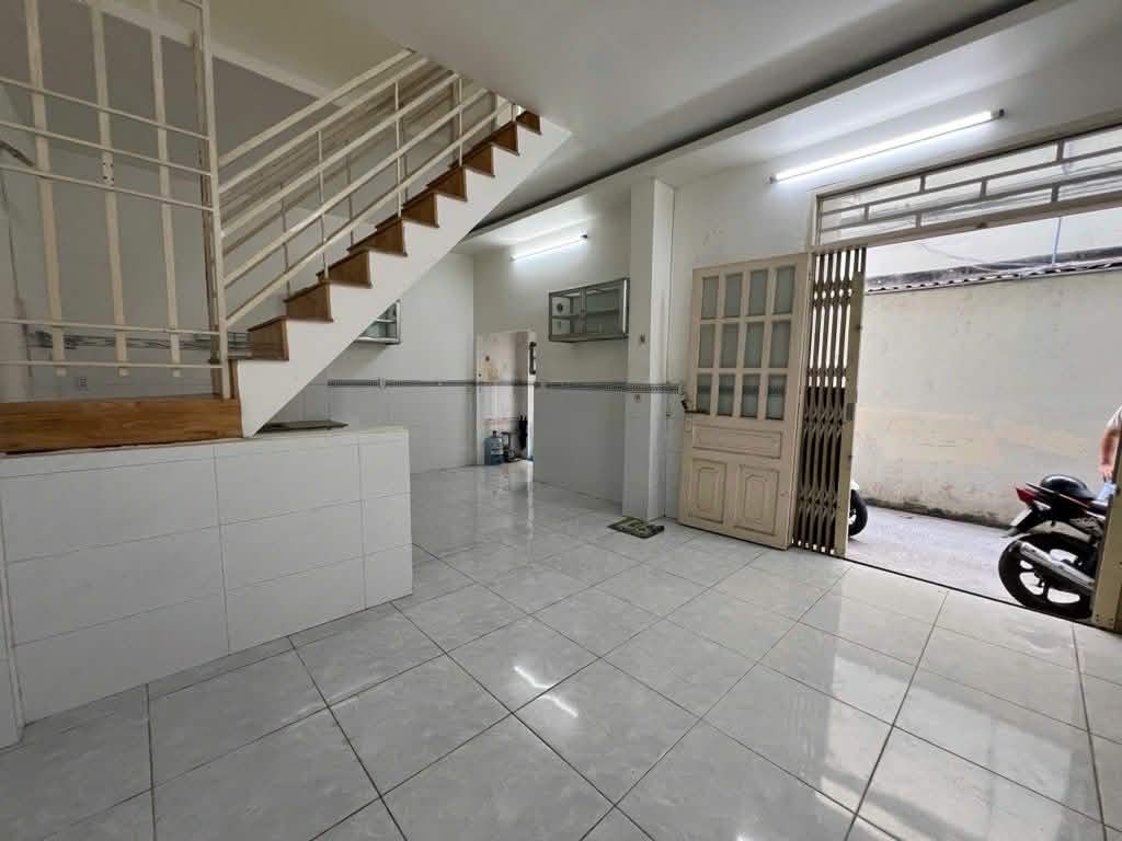 Bán nhà 1/ MT Huỳnh Tấn Phát, Q7, 35m2, giá chỉ 3,8 tỷ