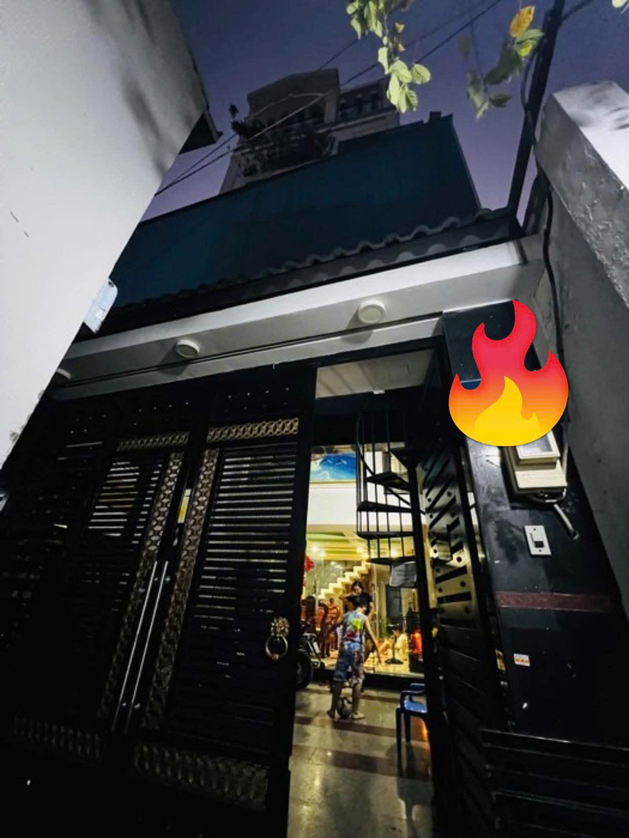 NHÀ ĐẸP NGAY CHỢ GÒ VẤP, HẺM XE HƠI ĐI VÔ TƯ 10PN - 5WC, HẺM THÔNG TỨ TUNG- CHỈ 8,7 TỶ