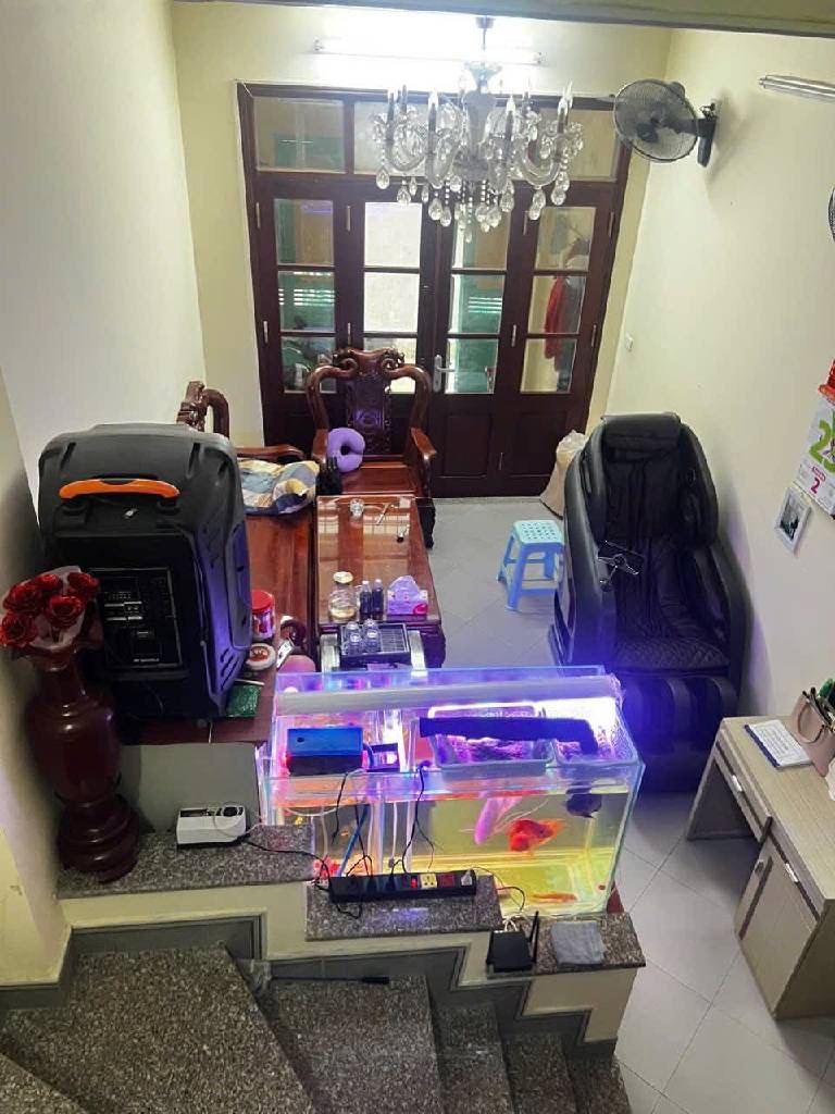 NHÀ ĐẸP Ở NGAY KHU CẦU GIẤY - GẦN PHỐ 37M2 - Giá 9.87 TỶ TL