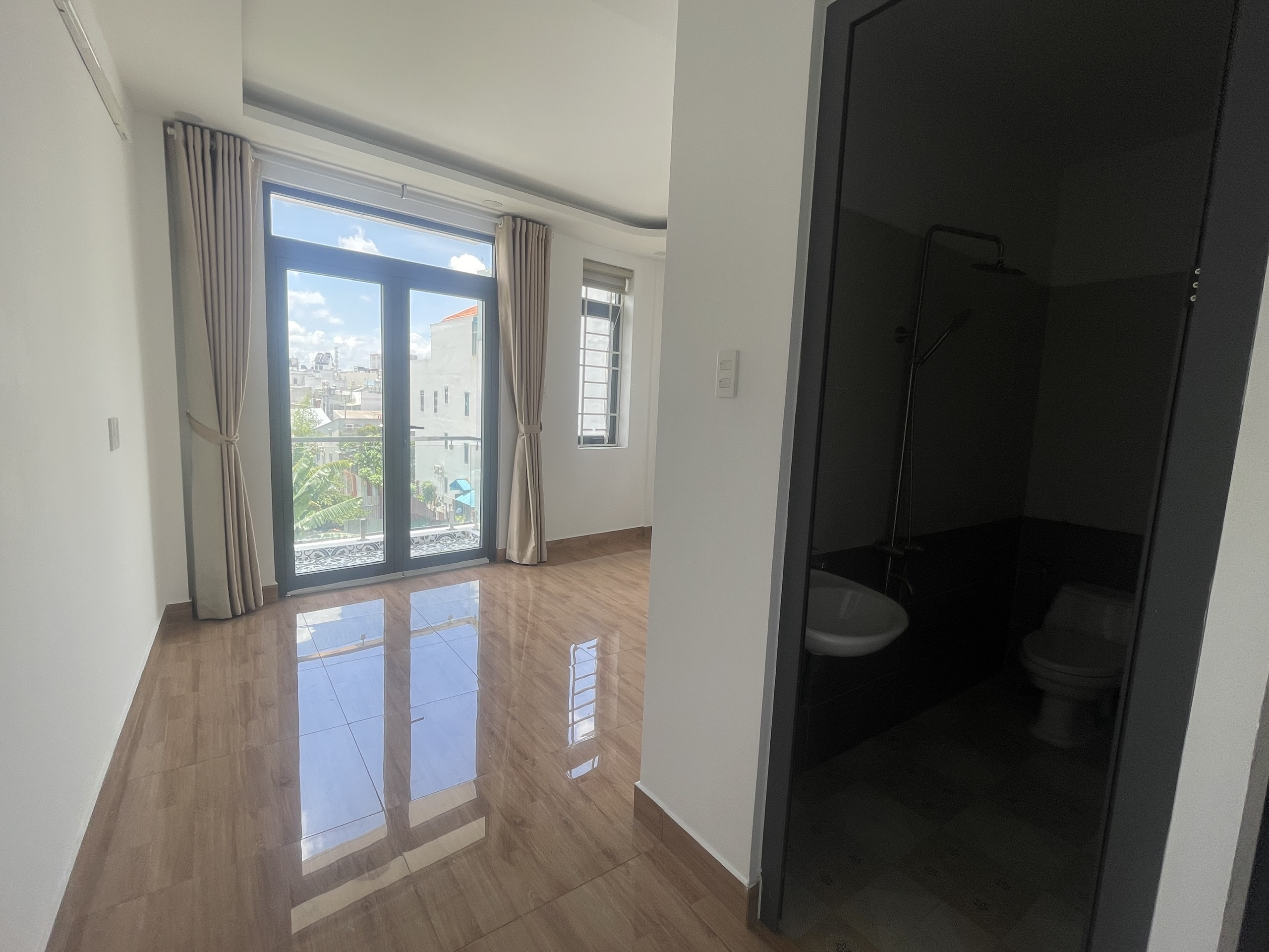 BÁN NHÀ SHR 4X13M 4 TẦNG KHU PHÂN LÔ NGUYỄN VĂN QUÁ Q12