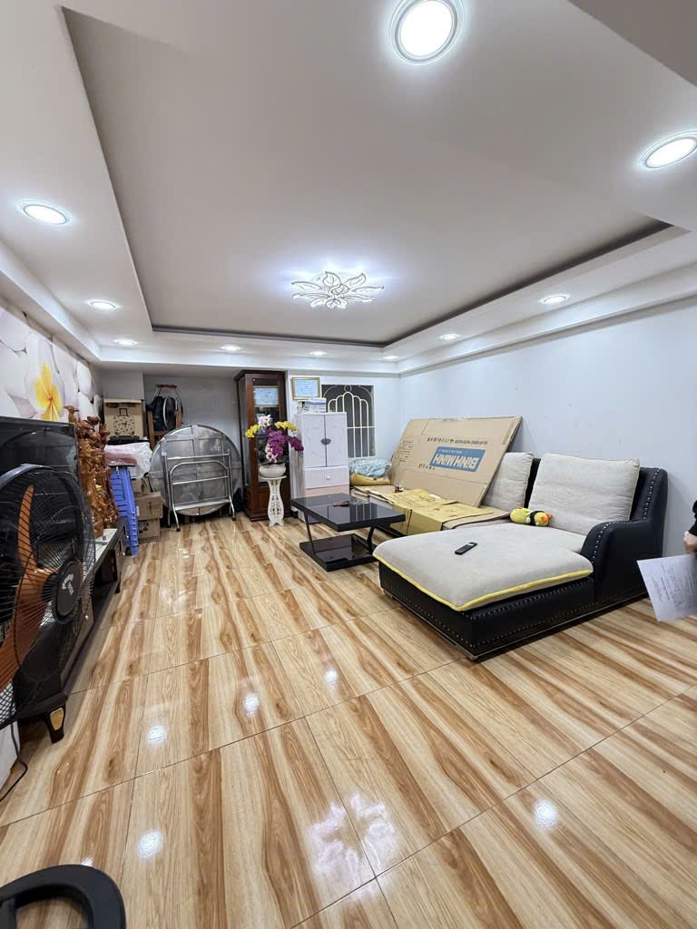 NHÀ TRUNG TÂM TÂN PHÚ