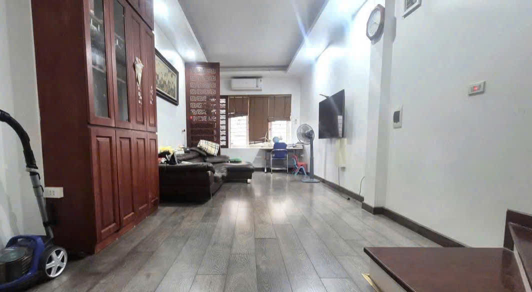 BÁN GẤP NHÀ YÊN HÒA, CẦU GIẤY - Ô TÔ TẢI ĐỖ CỔNG - NGÕ THÔNG & RỘNG, GẦN MẶT PHỐ - 35M2 GIÁ 10.4 TỶ 