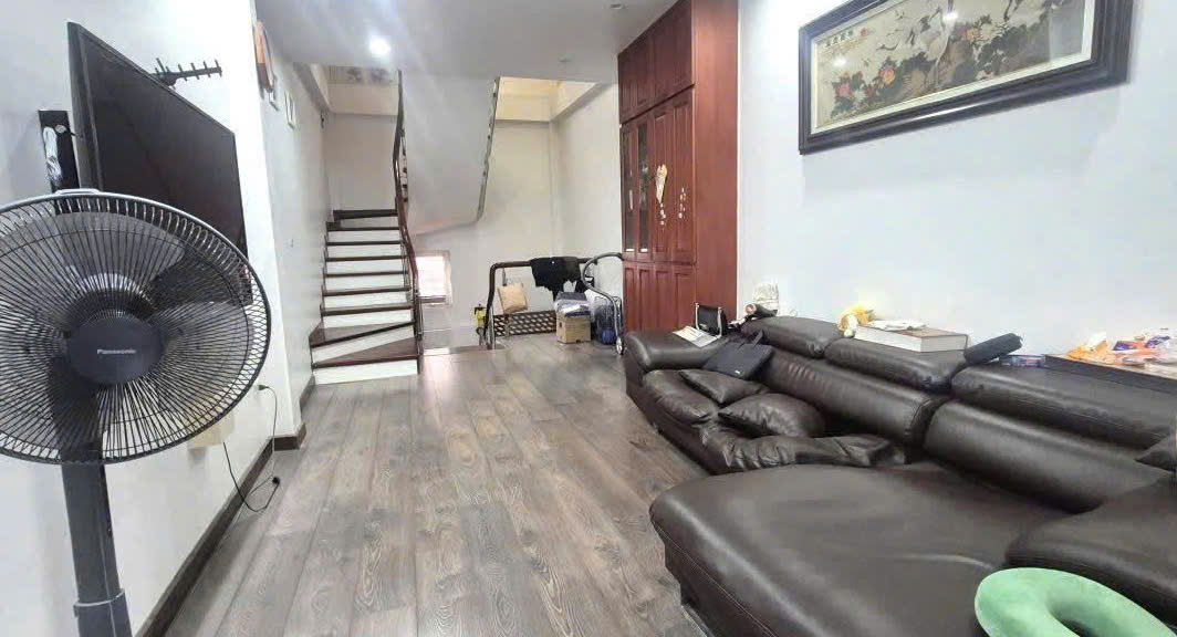 BÁN GẤP NHÀ YÊN HÒA, CẦU GIẤY - Ô TÔ TẢI ĐỖ CỔNG - NGÕ THÔNG & RỘNG, GẦN MẶT PHỐ - 35M2 GIÁ 10.4 TỶ 