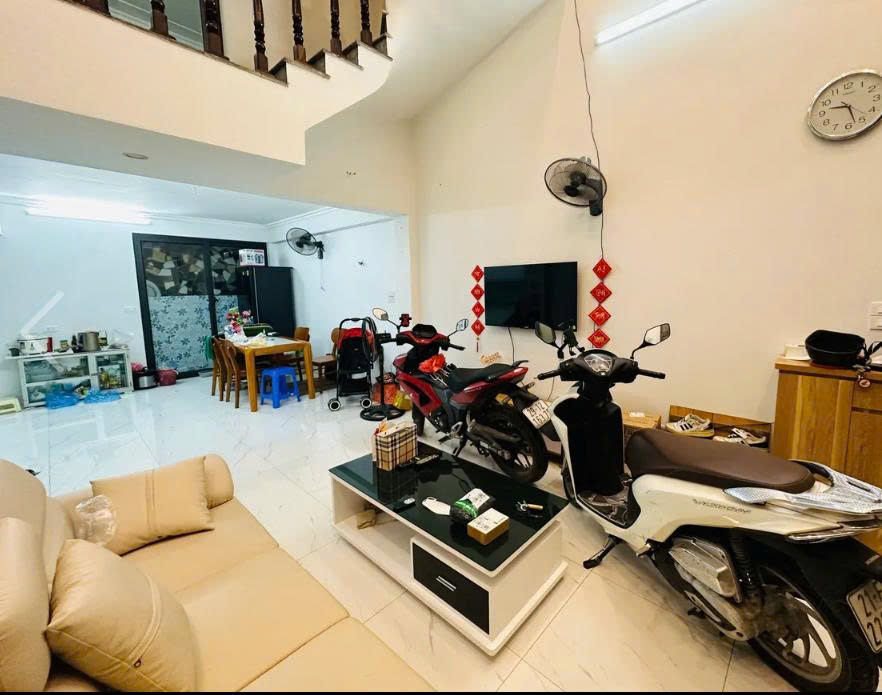 BÁN GẤP NHÀ GẦN Ô TÔ - Ở ĐƯỜNG MỸ ĐÌNH GẦN BẾN XE MỸ ĐÌNH & SÂN VẬN ĐỘNG MỸ ĐÌNH - 45M2 GIÁ 9 TỶ