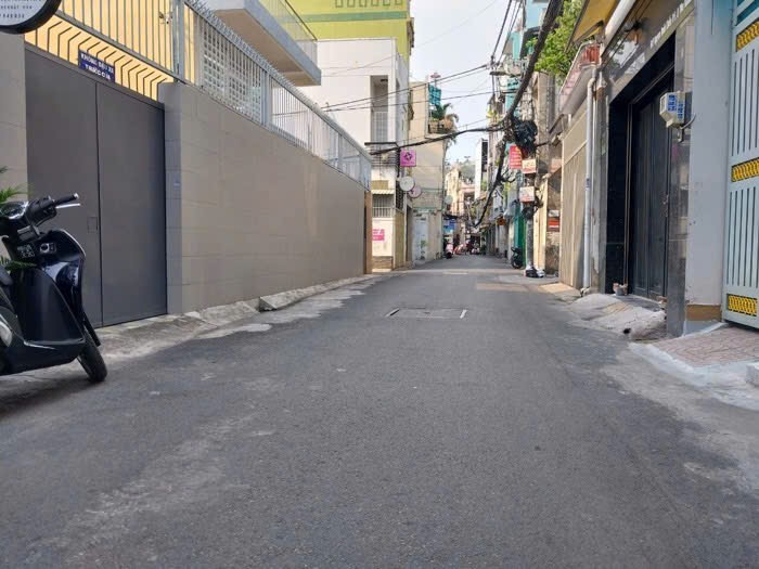 BÁN NHÀ LẦU 4 TẦNG NGUYỄN ĐÌNH CHIỂU PHƯỜNG 3,QUẬN PHÚ NHUẬN - HẺM XE HƠI,GIÁ CHỈ HƠN 9 TỶ