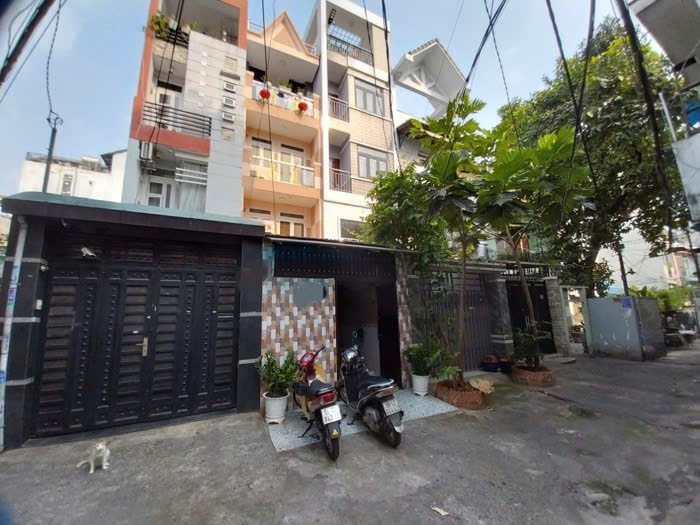 BÁN NHÀ LẦU 4 TẦNG NGUYỄN ĐÌNH CHIỂU PHƯỜNG 3,QUẬN PHÚ NHUẬN - HẺM XE HƠI,GIÁ CHỈ HƠN 9 TỶ